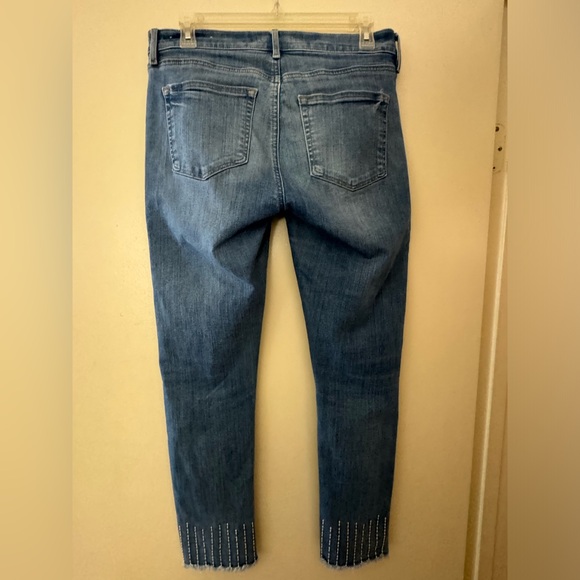 LOFT Modern Skinny Crop Women’s Distressed Blue Jeans. Decorative Hem. Size 6/28 - Picture 2 of 11